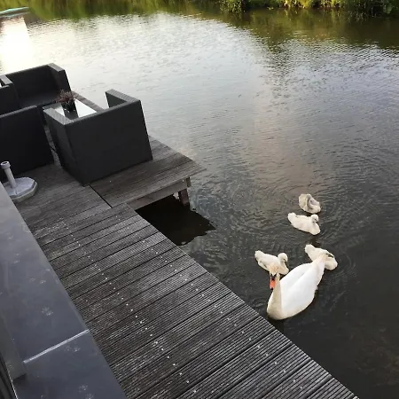 Private With Garden, Close To Amsterdam Appartamento