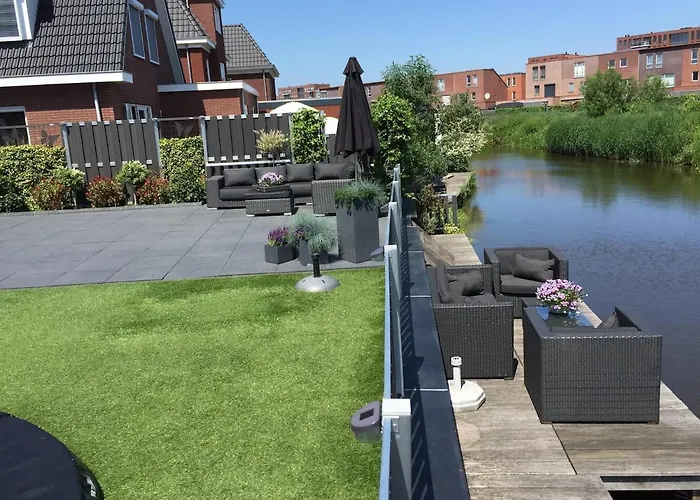 Private With Garden, Close To Amsterdam Lejlighed *