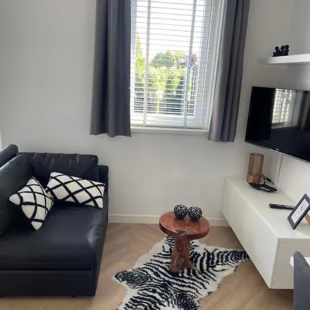Private With Garden, Close To Amsterdam Assendelft